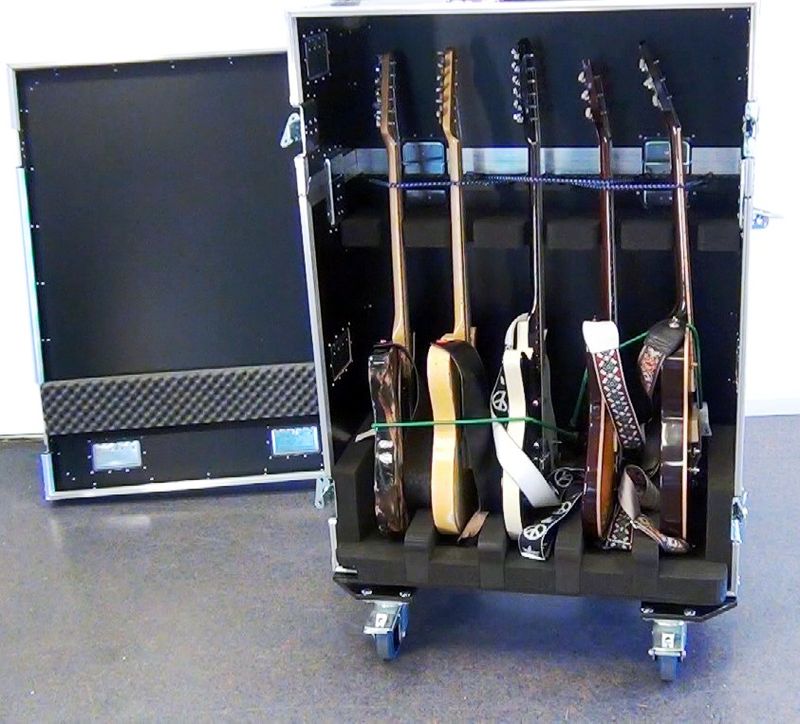 Gitarskap for 5 gitarer, 790 x 400 x 1080